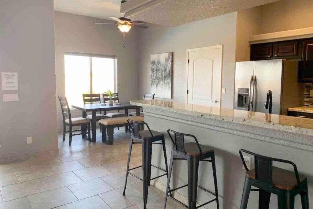 Havasu Retreat! Pool, Spa, Gym & View Lake Havasu City Exterior photo